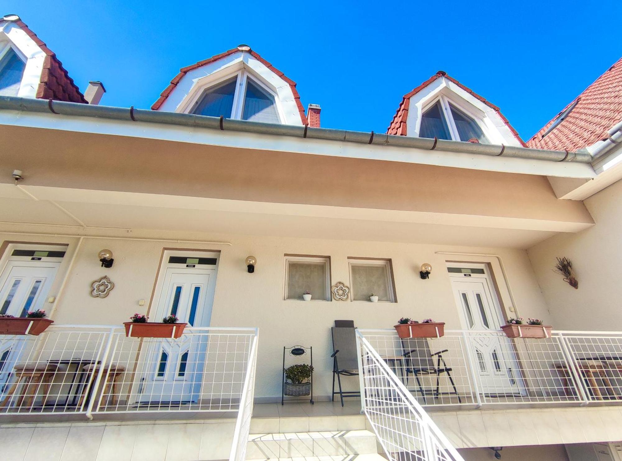 Weinberger Vendeghaz Otel Zamárdi Dış mekan fotoğraf