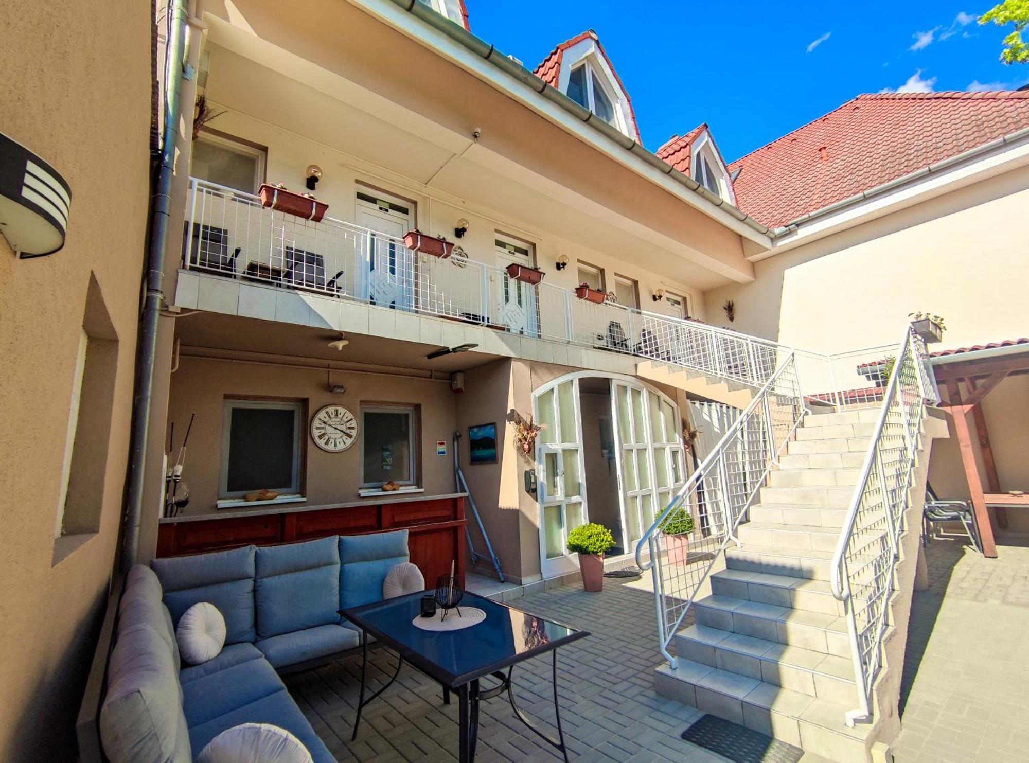 Weinberger Vendeghaz Otel Zamárdi Dış mekan fotoğraf