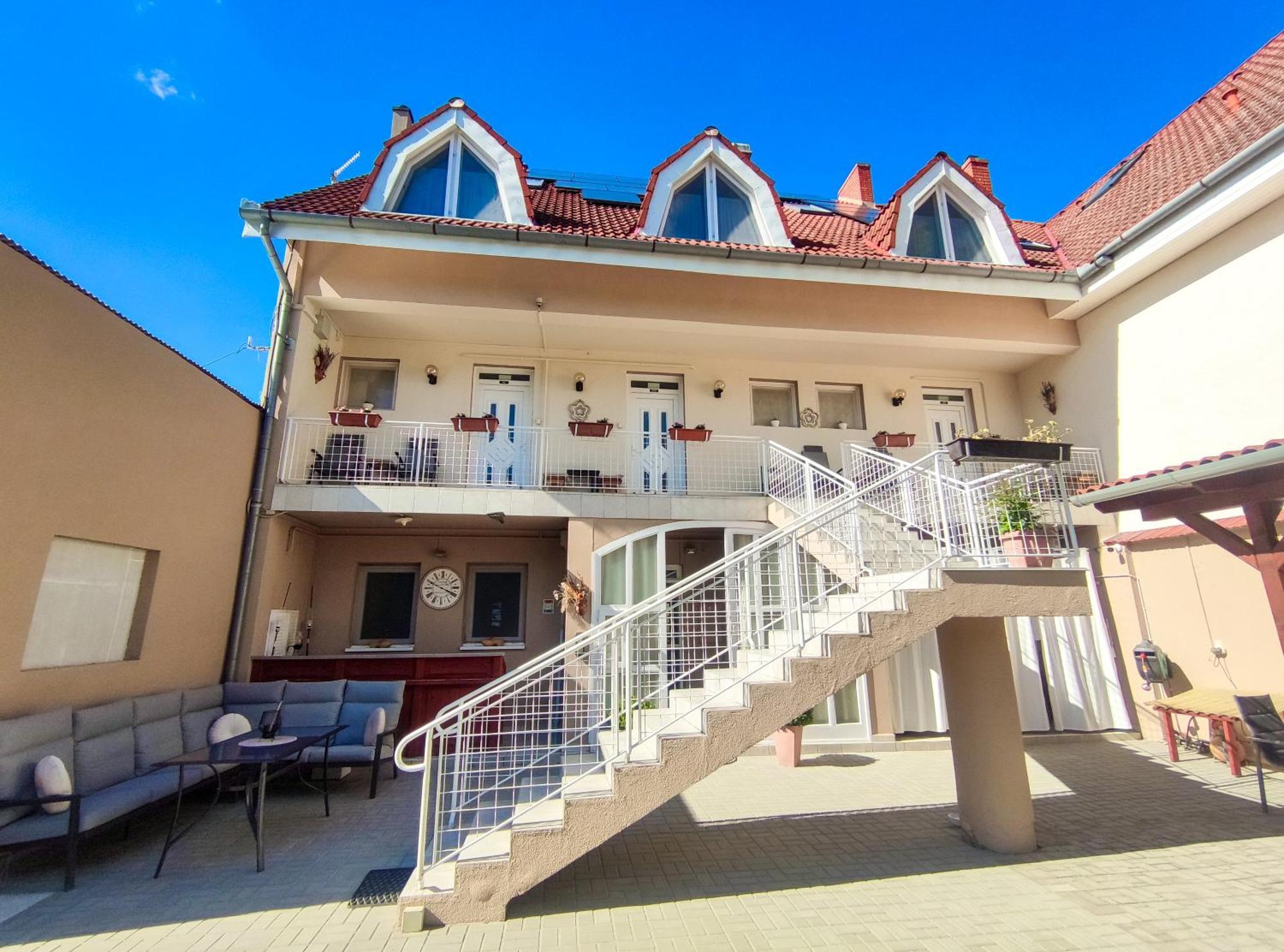 Weinberger Vendeghaz Otel Zamárdi Dış mekan fotoğraf